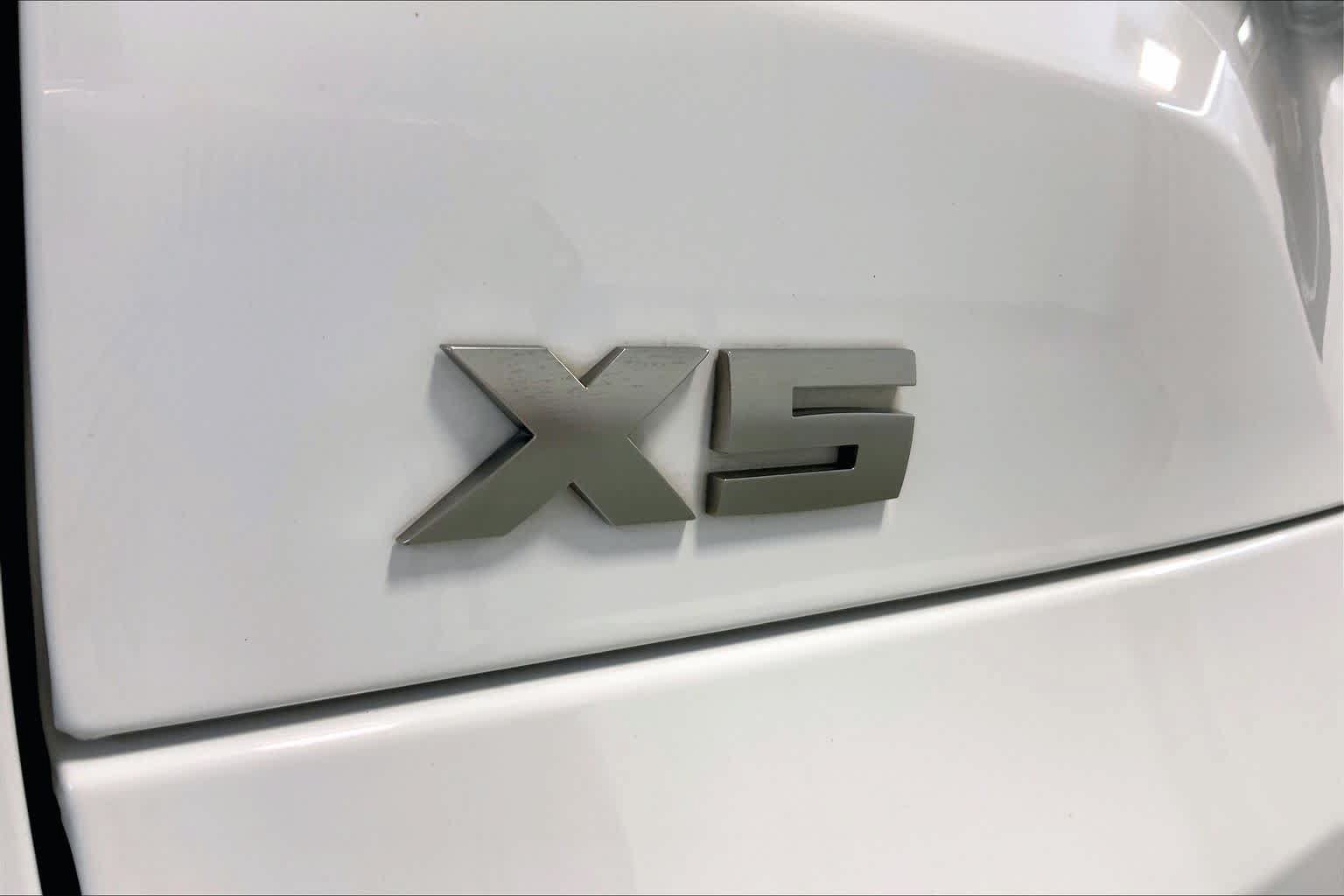 Used 2020 BMW X5 M50i w/ Executive Package AWD/4WD image 29