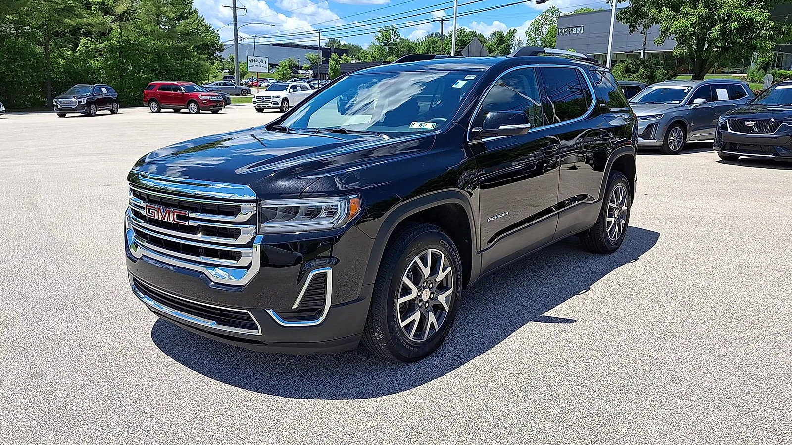 Used 2023 GMC Acadia SLE w/ Driver Convenience Package AWD/4WD image 4