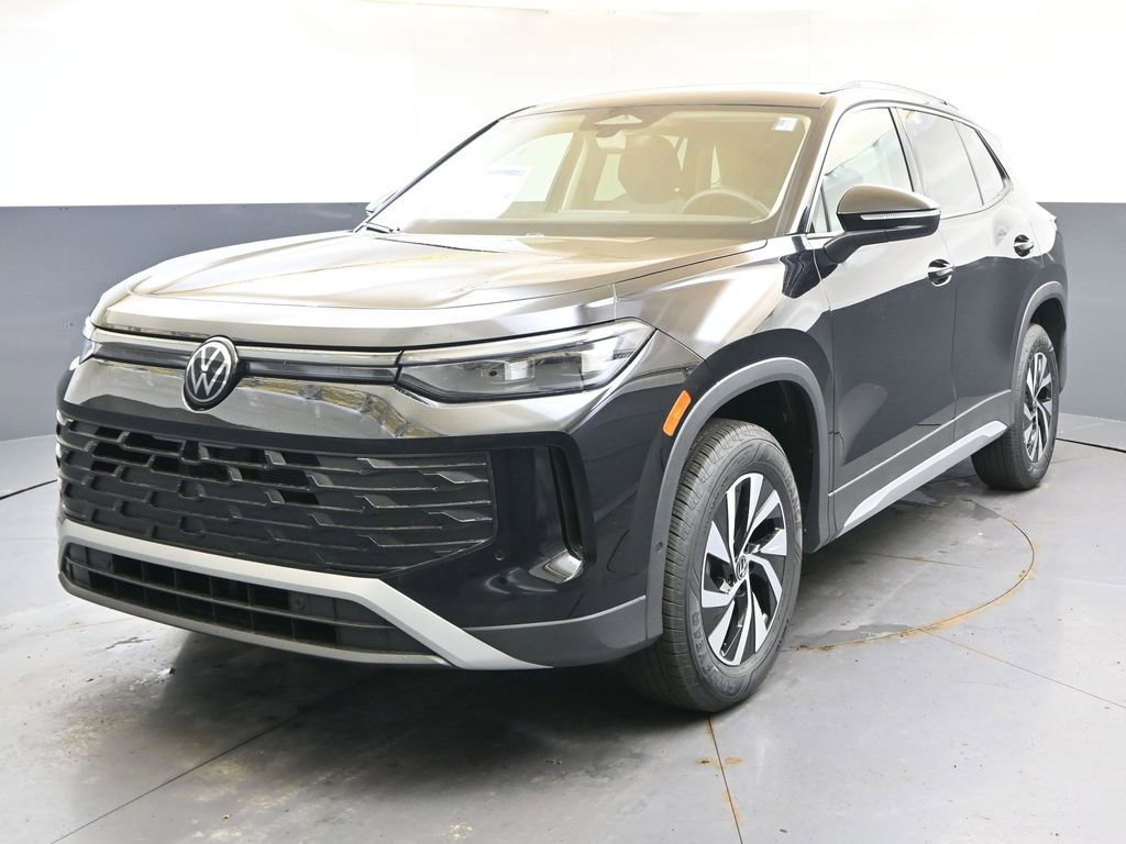 New 2026 Volkswagen Tiguan S AWD/4WD image 1
