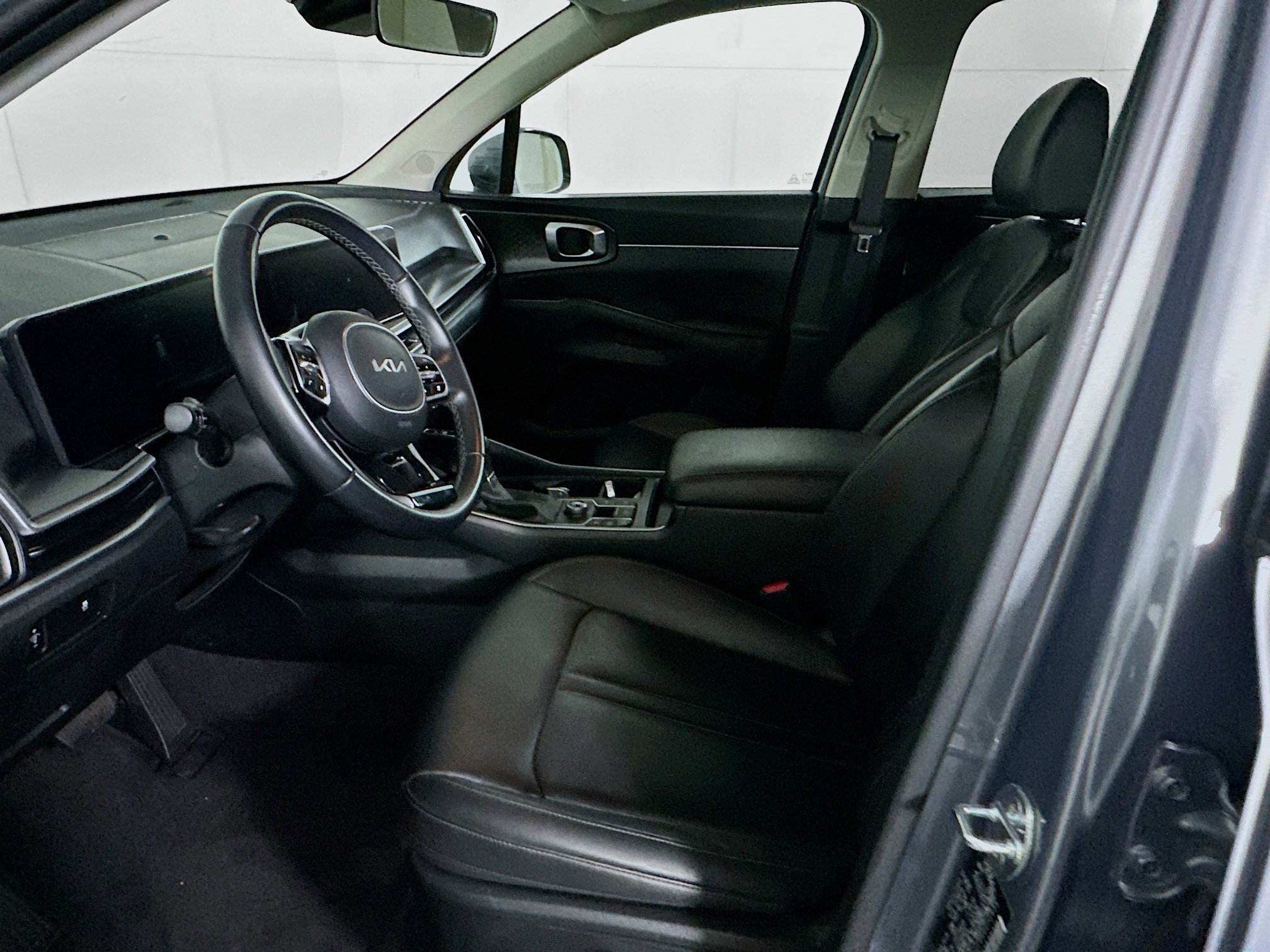 Used 2024 Kia Sorento S image 13