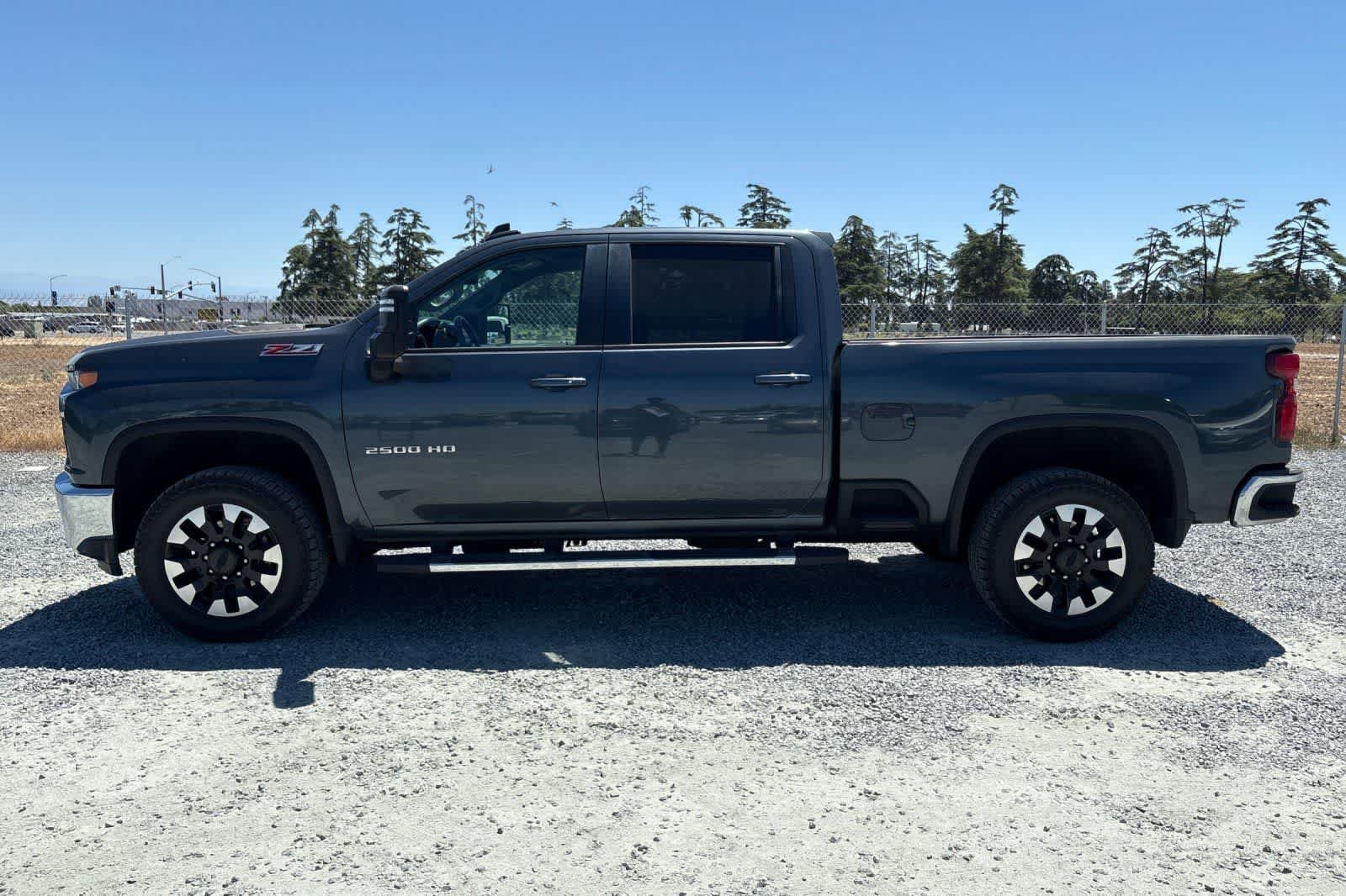 Used 2020 Chevrolet Silverado 2500 LT w/ Convenience Package AWD/4WD image 6