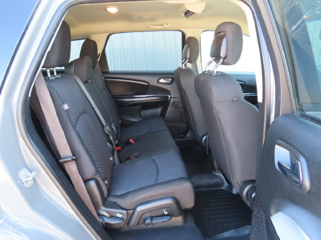 Used 2019 Dodge Journey SE FWD image 27