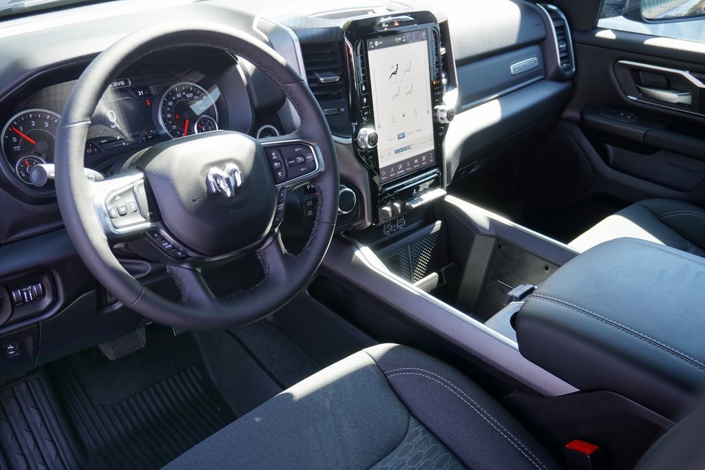 New 2026 RAM 1500 4x4 Crew Cab image 8