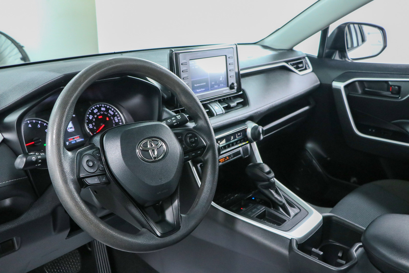 Used 2022 Toyota RAV4 LE FWD image 22