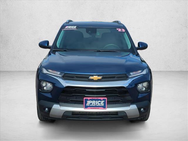 Used 2023 Chevrolet TrailBlazer LT w/ Convenience Package AWD/4WD image 2