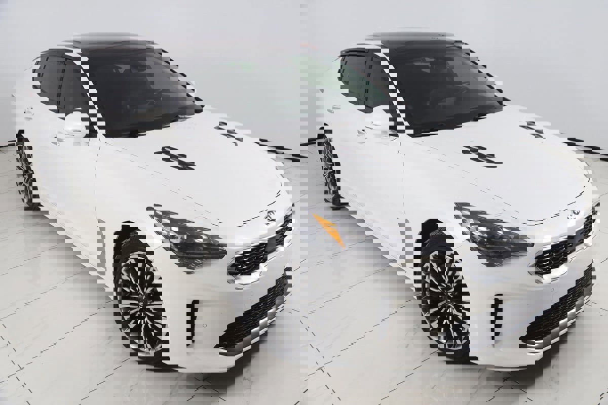 Used 2018 Kia Stinger Premium image 18