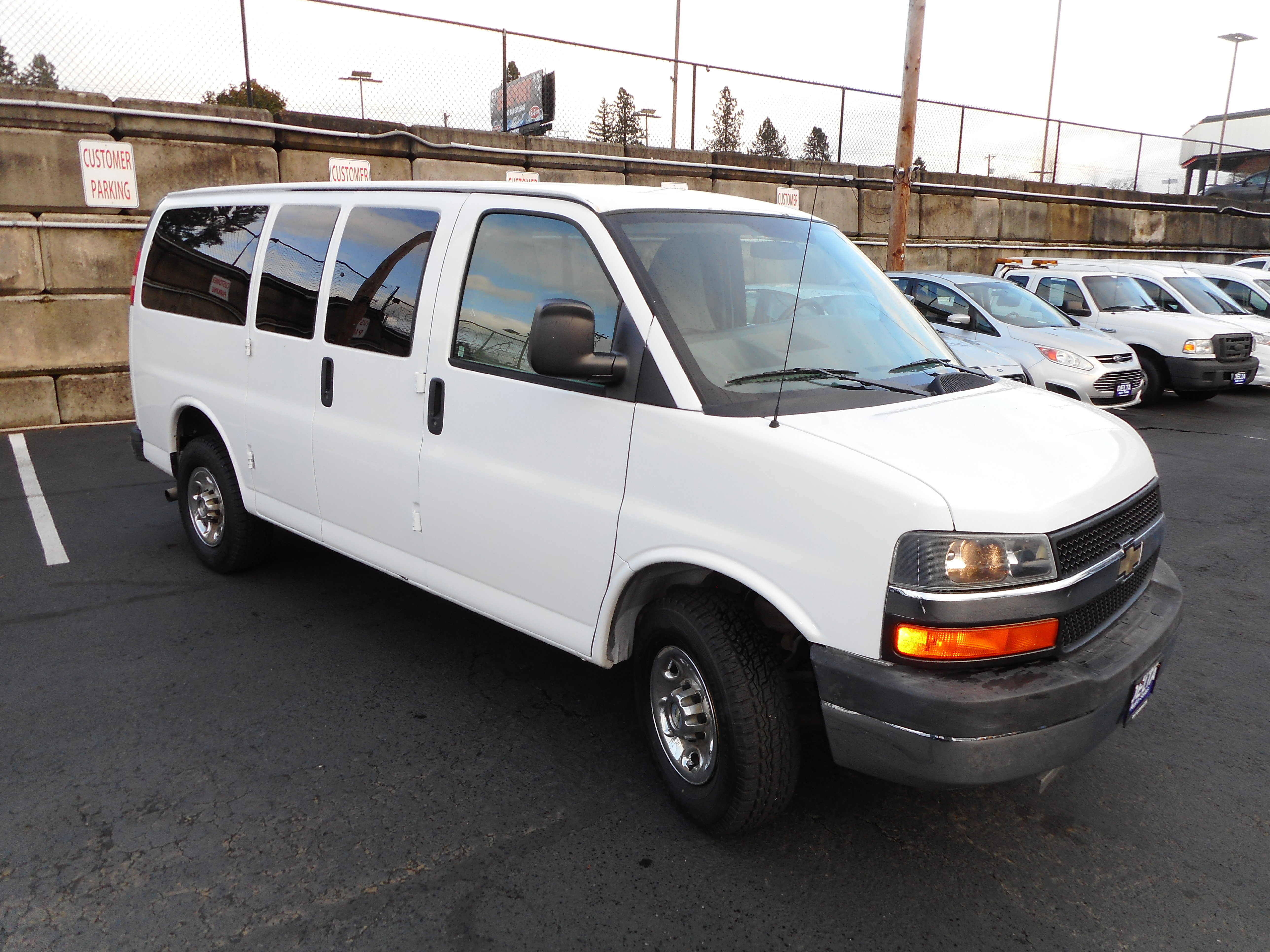 Used 2011 Chevrolet Express 3500 LT w/ LT Preferred Equipment Group image 5