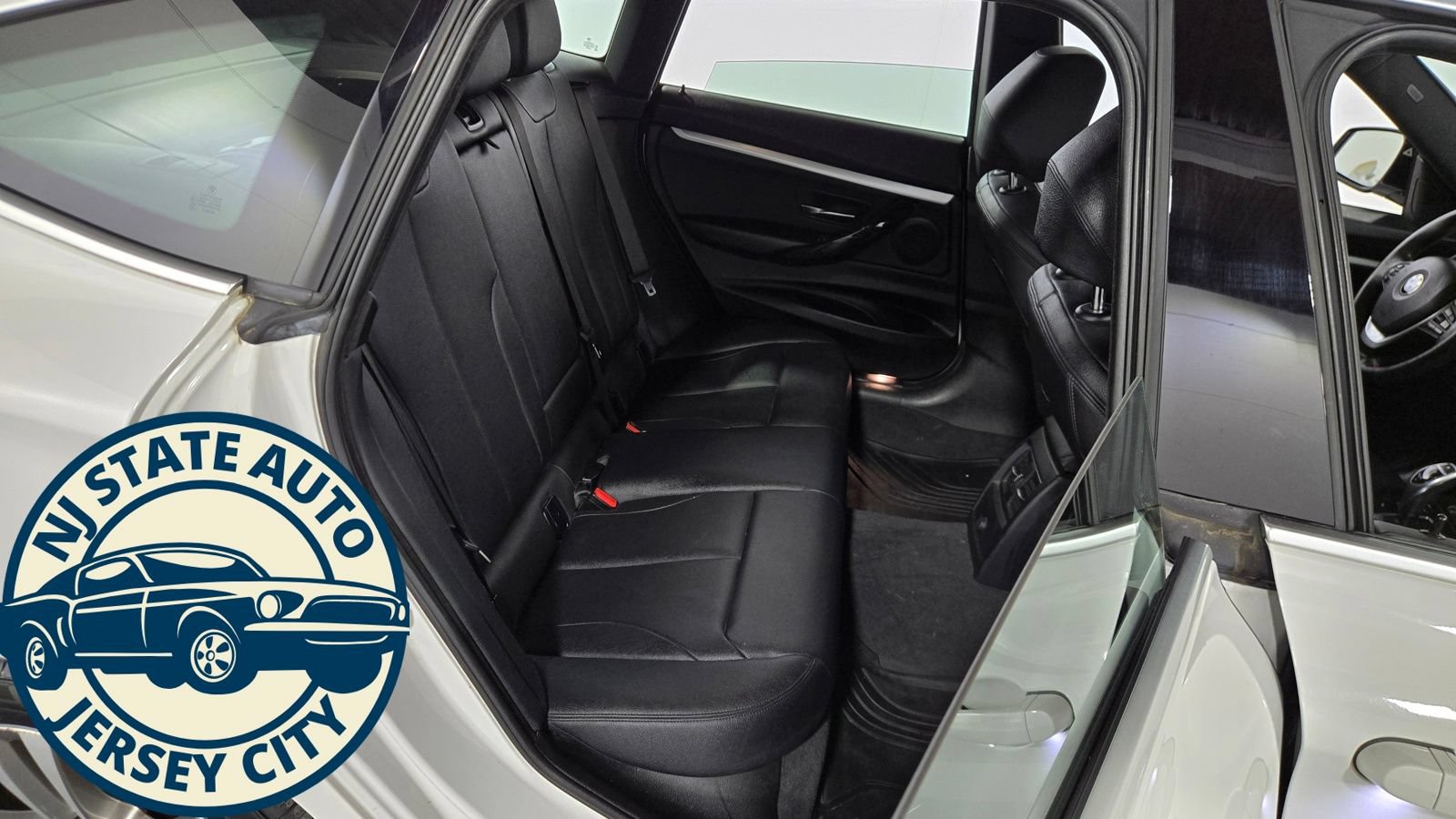 Used 2019 BMW 330i Gran Turismo xDrive w/ Convenience Package AWD/4WD image 5