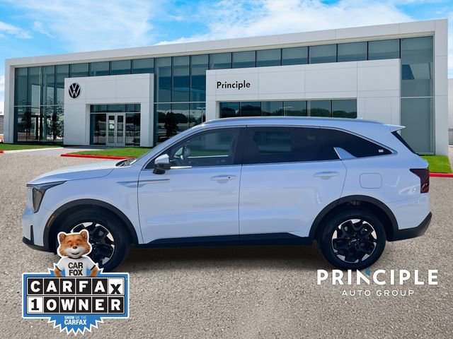 Used 2025 Kia Sorento S image 7