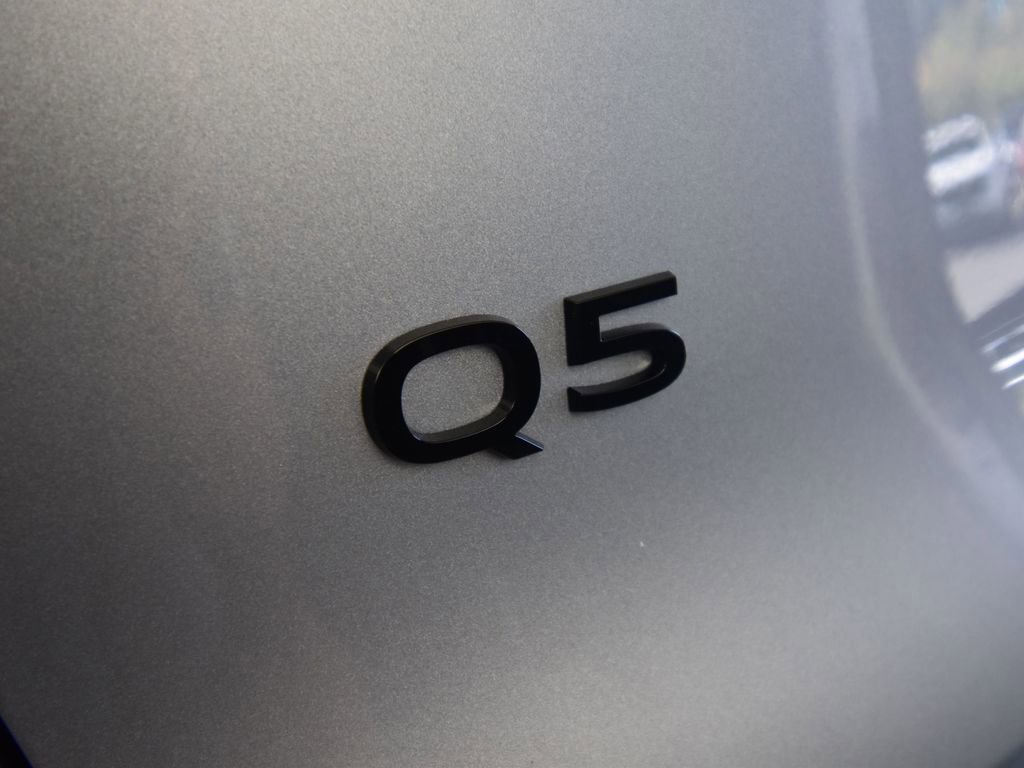 New 2025 Audi Q5 Prestige image 38
