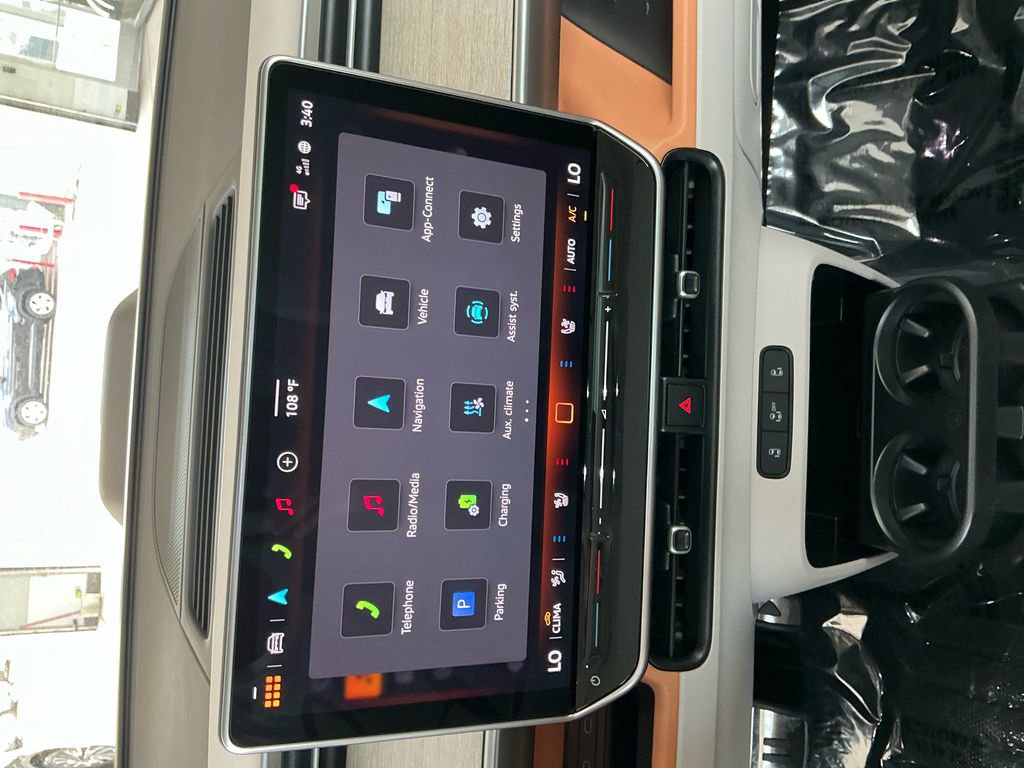 New 2025 Volkswagen ID. Buzz 1st Edition image 18