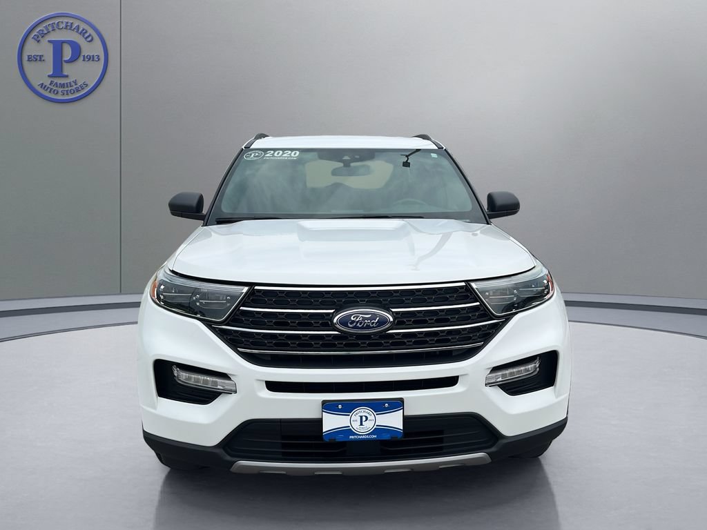 Used 2020 Ford Explorer XLT w/ Equipment Group 202A AWD/4WD image 2