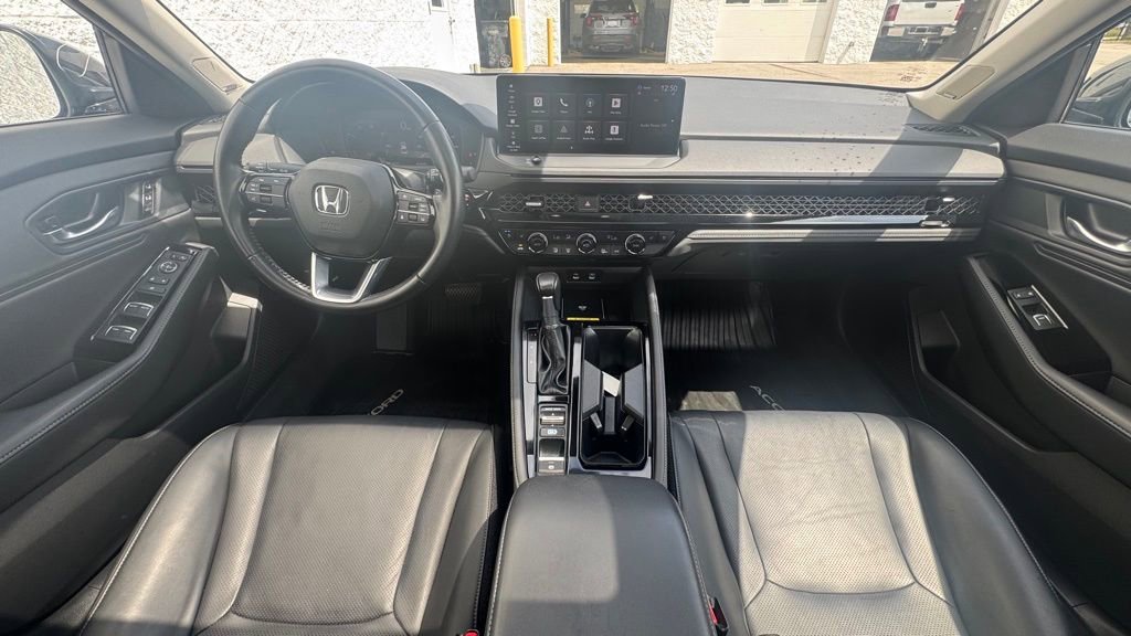 Used 2023 Honda Accord Touring image 11