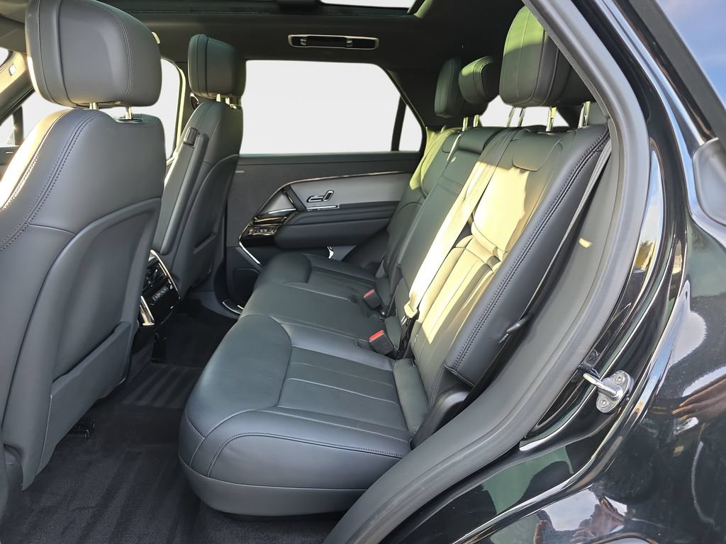 Certified 2025 Land Rover Range Rover Sport SE AWD/4WD image 14