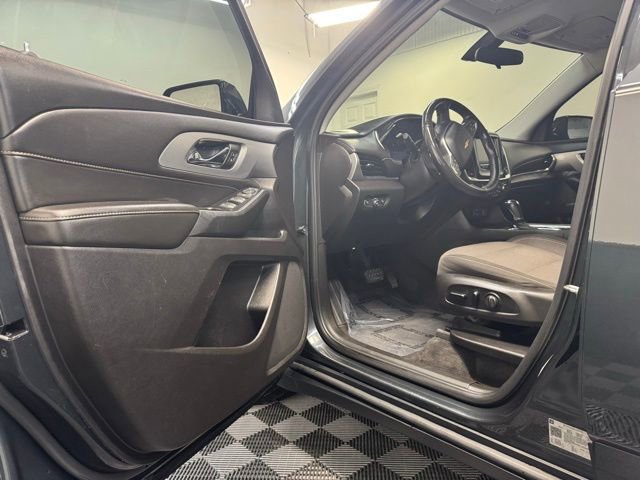 Used 2019 Chevrolet Traverse LT image 11
