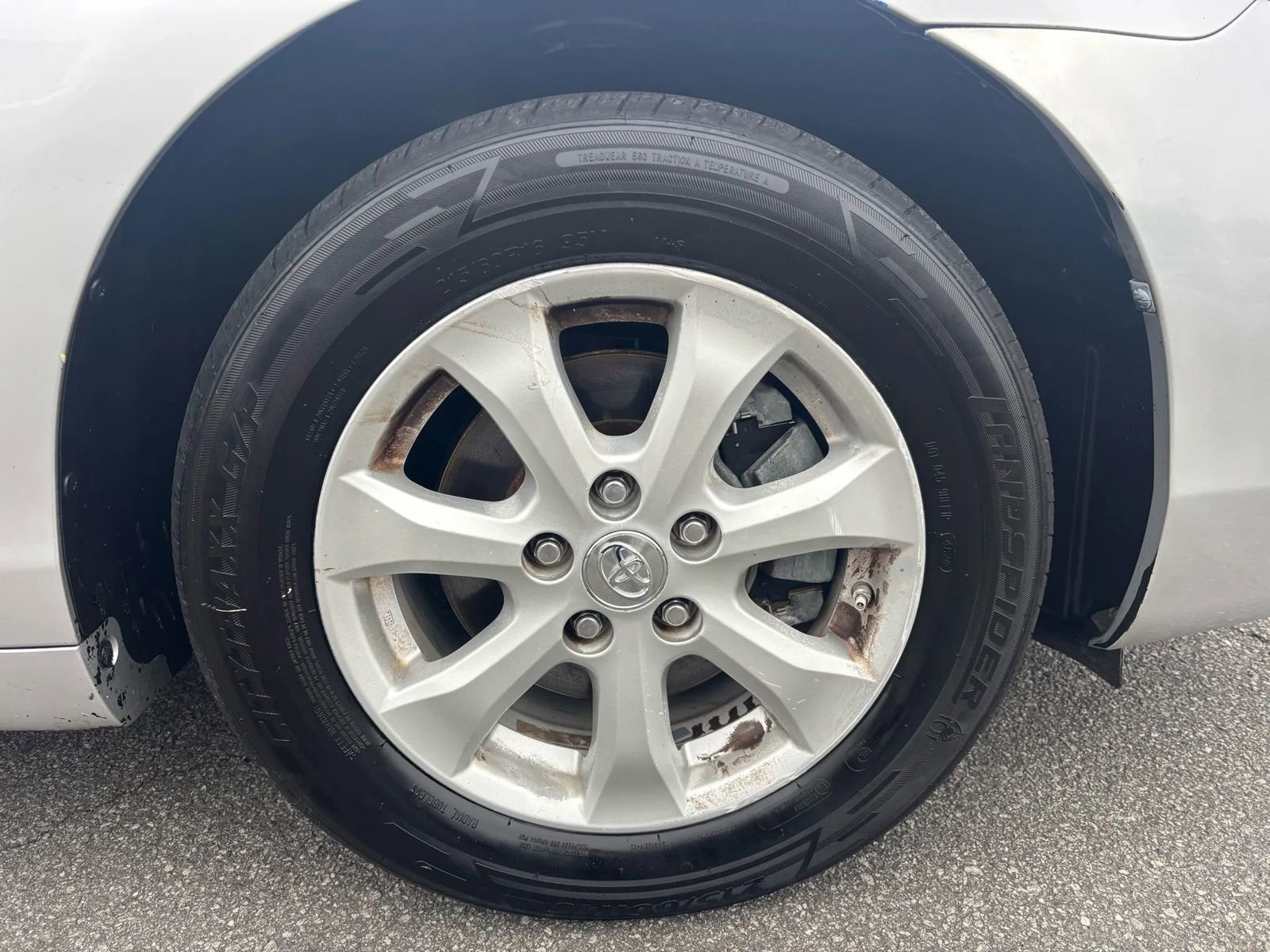 Used 2010 Toyota Camry LE image 12