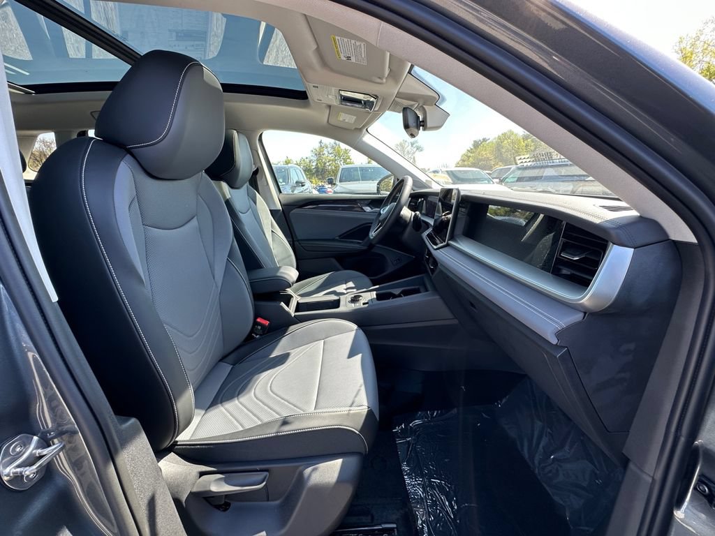 New 2026 Volkswagen Tiguan SE AWD/4WD image 22