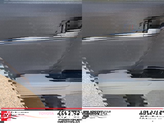 Used 2023 Toyota Camry LE image 28