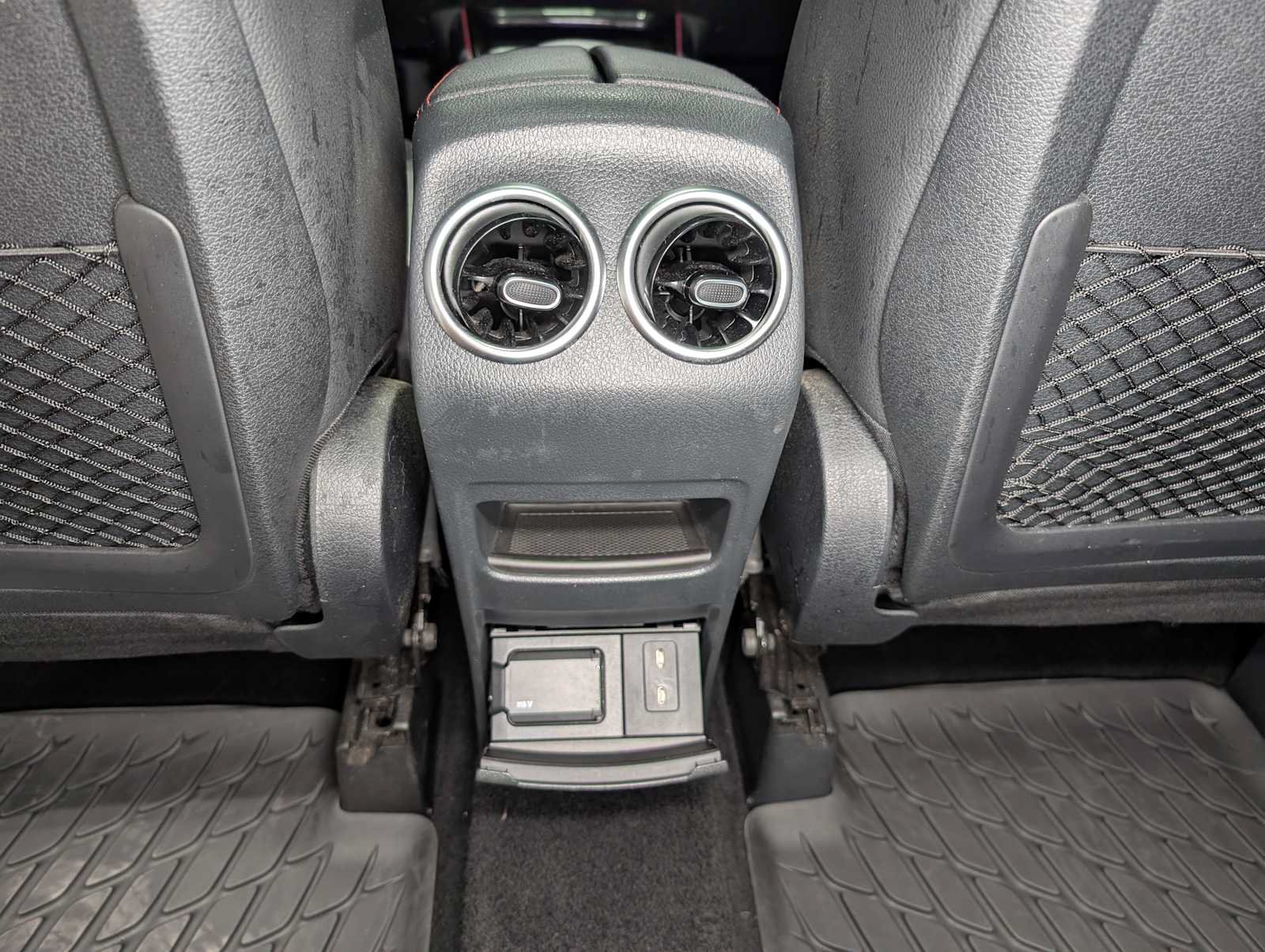 Used 2023 Mercedes-Benz GLB 250 4MATIC image 21