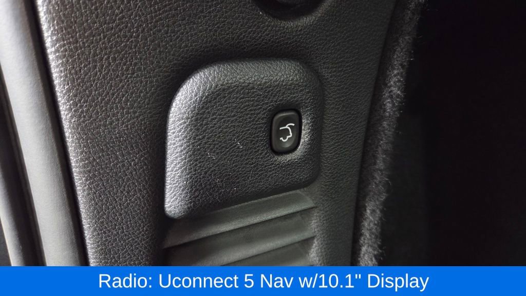 Used 2022 Dodge Durango GT image 13