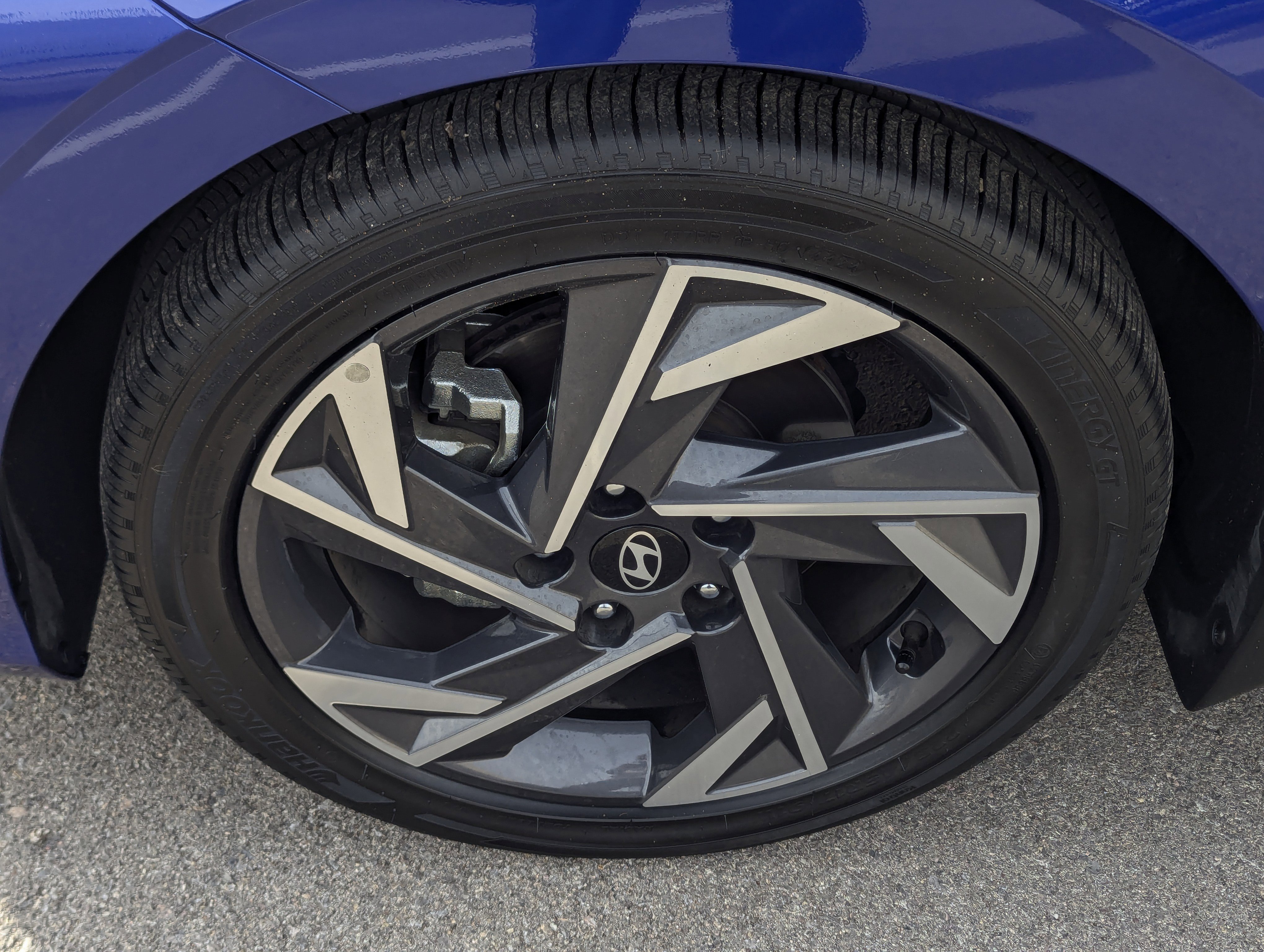 Certified 2025 Hyundai Elantra SEL image 7