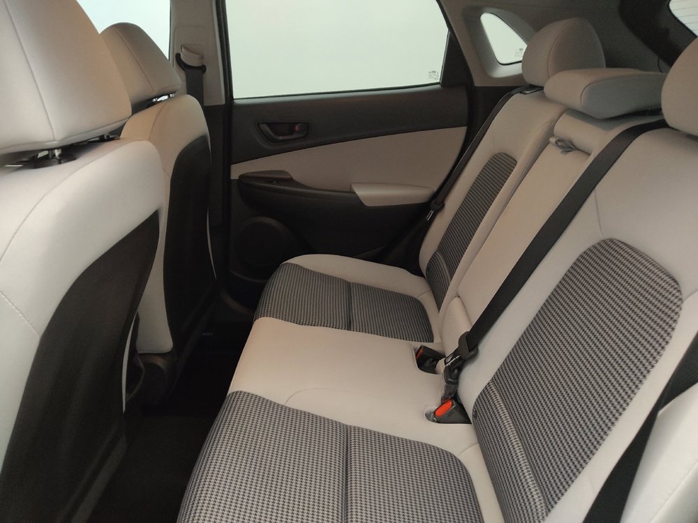 Used 2023 Hyundai Kona SE FWD image 18