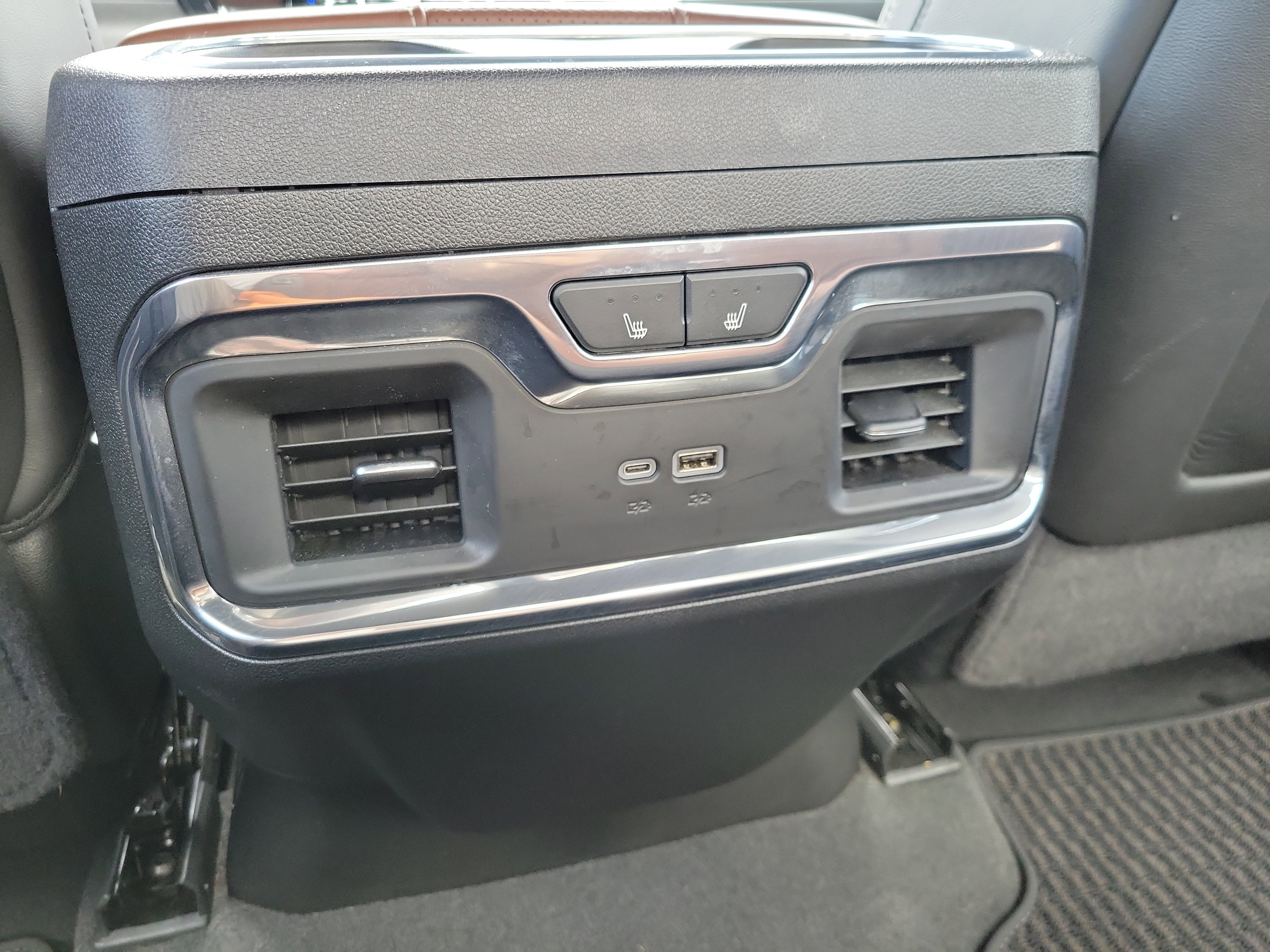 Certified 2024 GMC Sierra 1500 Denali Ultimate AWD/4WD image 15