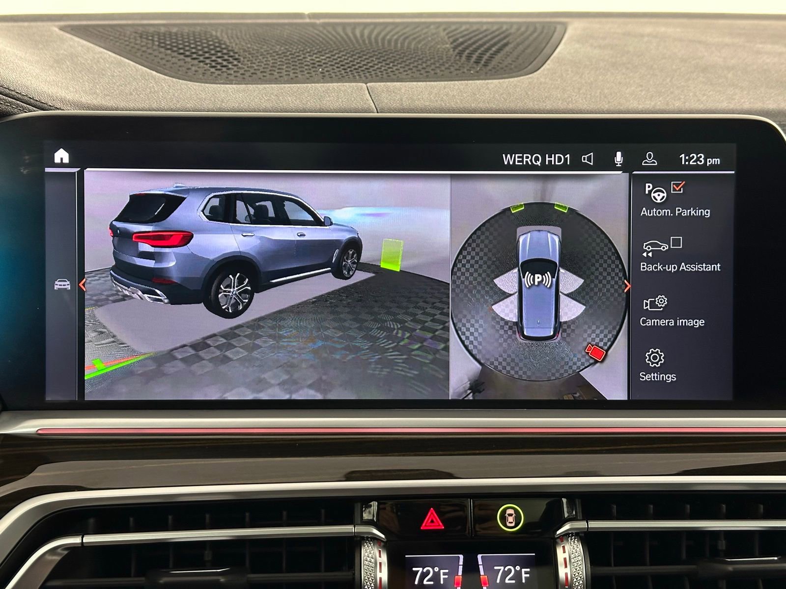 Used 2023 BMW X5 xDrive40i w/ Premium Package image 40