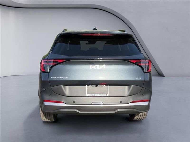 New 2026 Kia Sportage EX FWD image 4