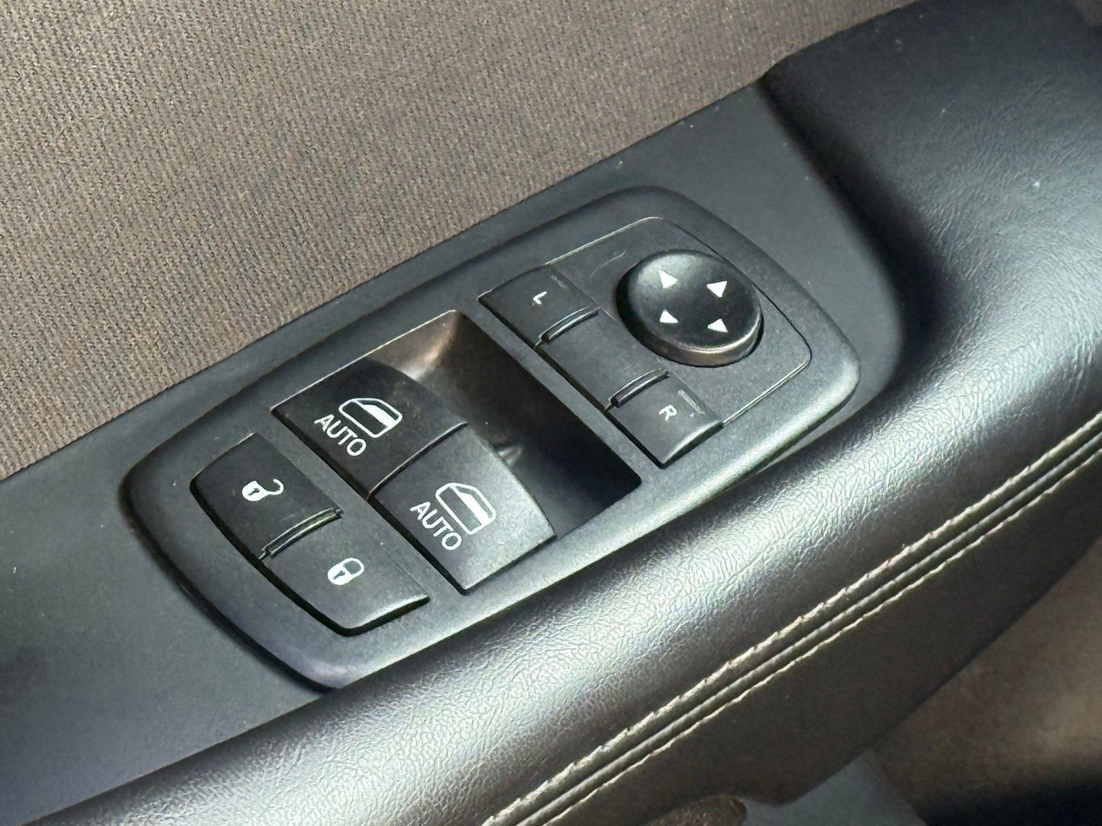 Used 2021 Dodge Challenger SXT w/ Blacktop Package image 32