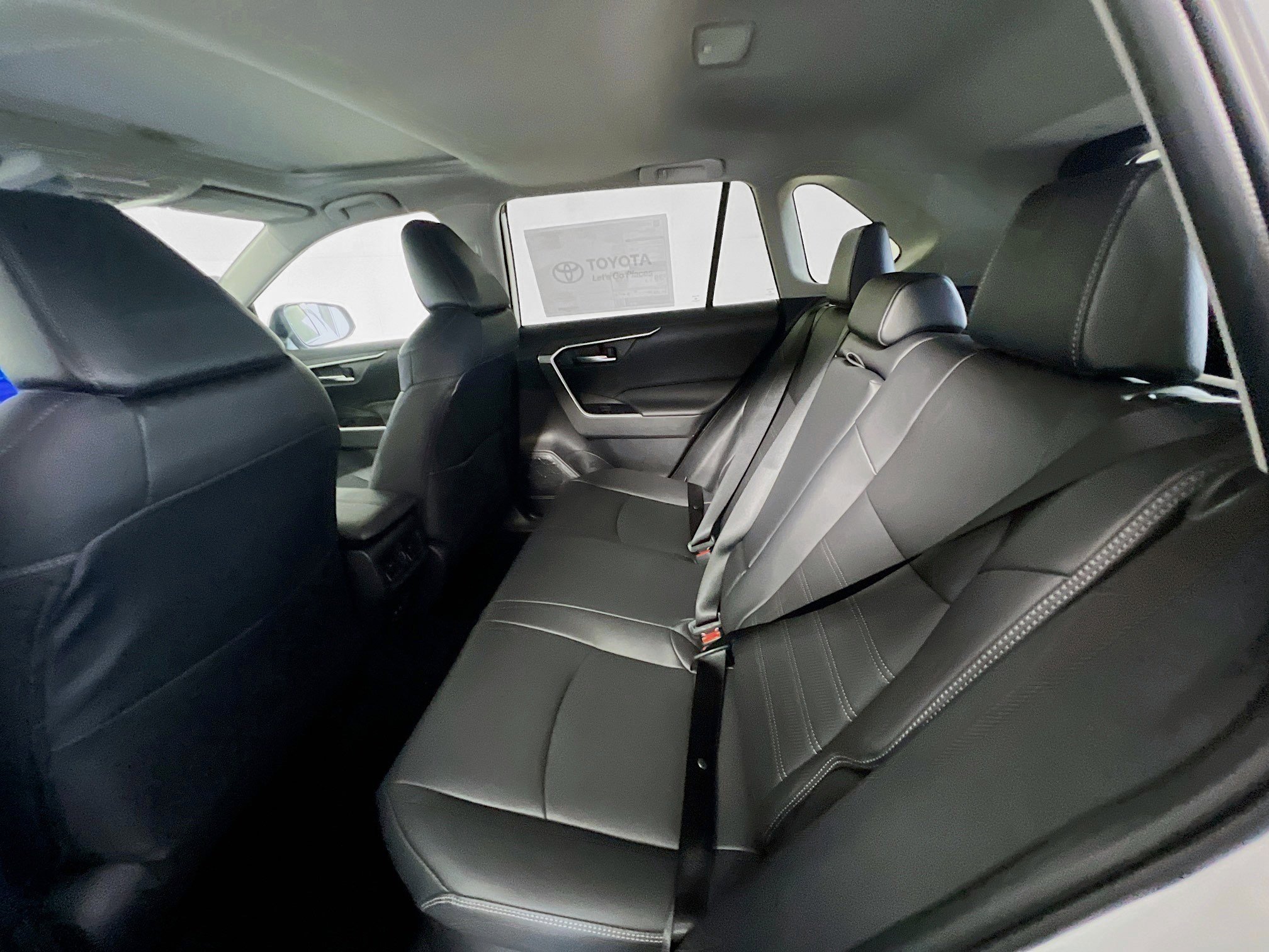 Used 2025 Toyota RAV4 XLE Premium w/ Weather Package AWD/4WD image 29