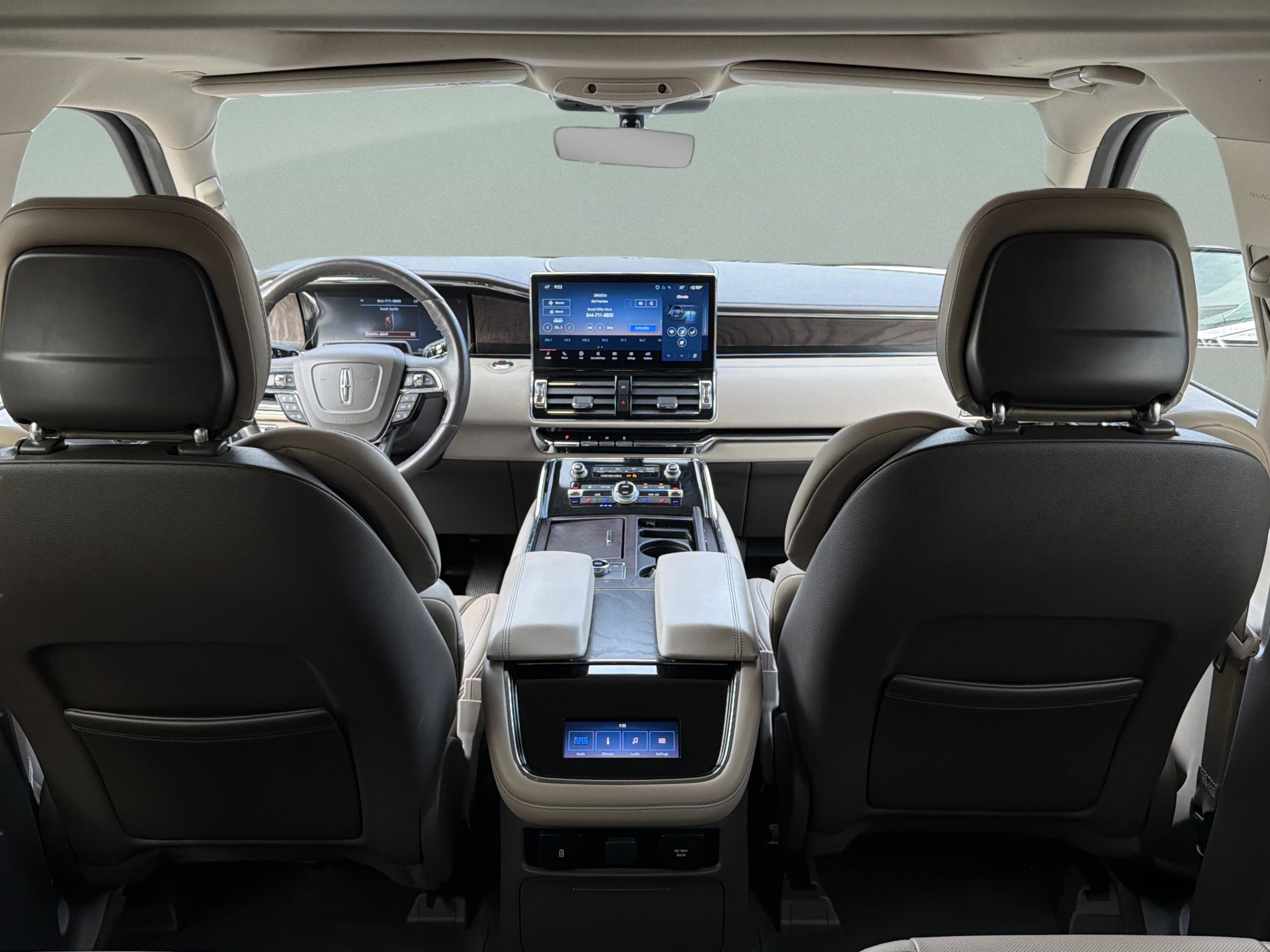 Used 2024 Lincoln Navigator Premiere image 34
