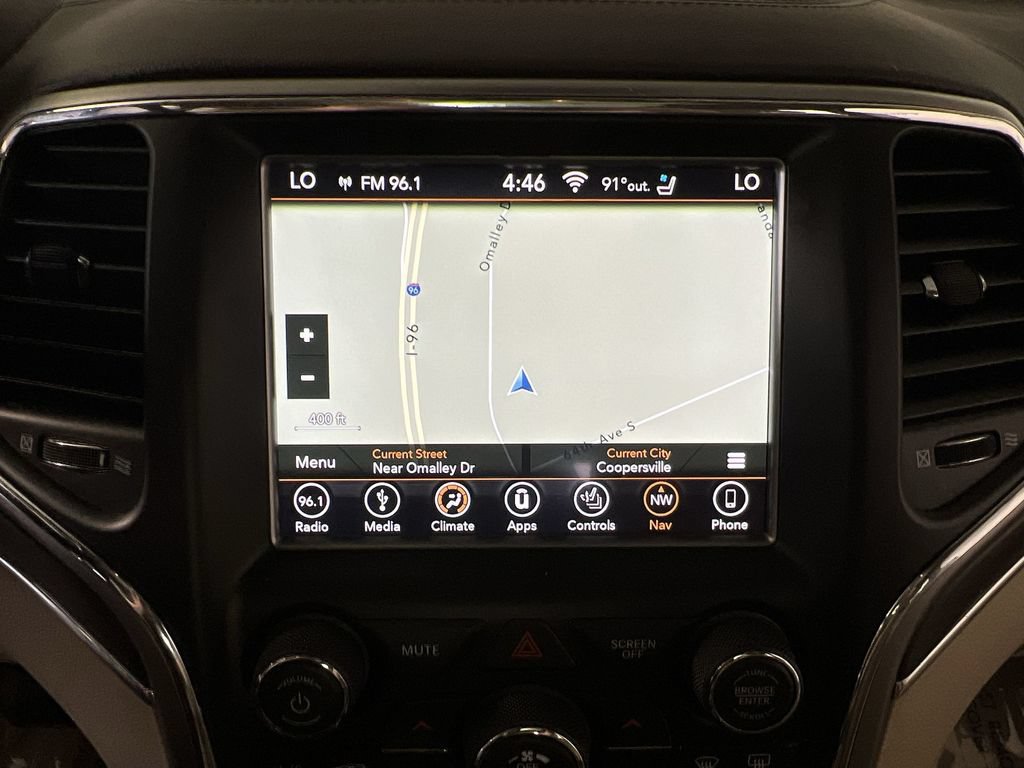 Used 2018 Jeep Grand Cherokee Overland AWD/4WD image 14