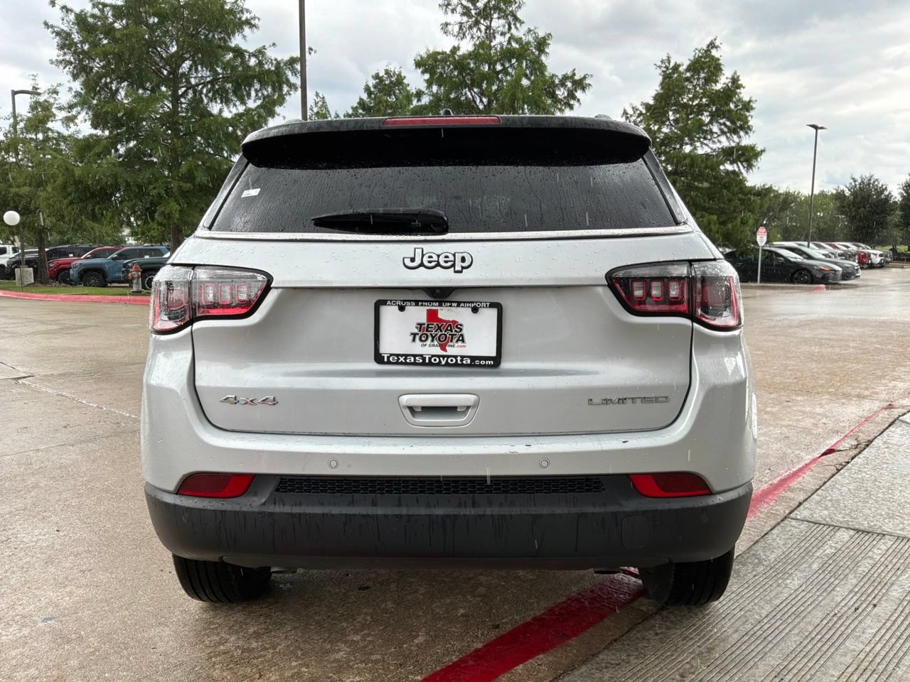 Used 2025 Jeep Compass Limited AWD/4WD image 7