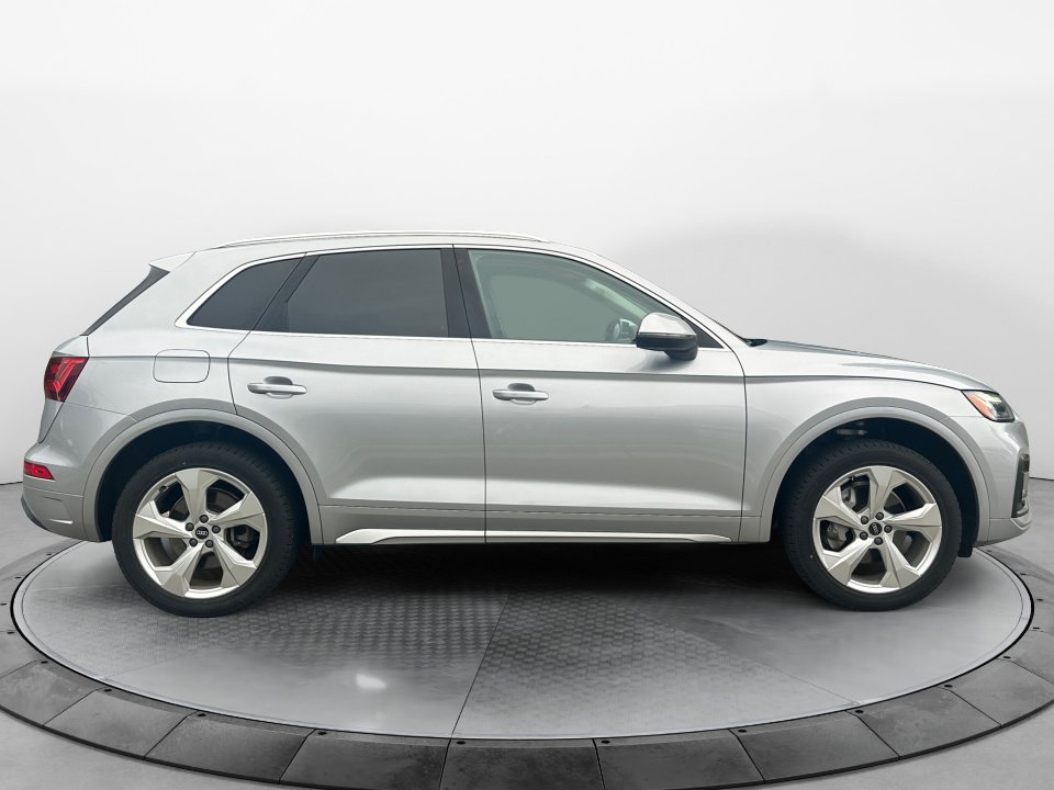 Used 2021 Audi Q5 2.0T Premium Plus w/ Premium Plus Package AWD/4WD image 8