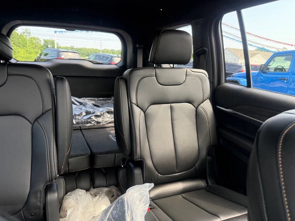 New 2026 Jeep Grand Cherokee L Limited AWD/4WD image 62