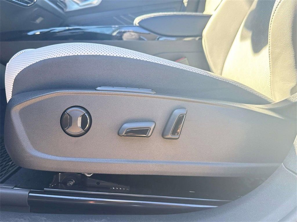 New 2025 Volkswagen ID.4 Pro S image 12