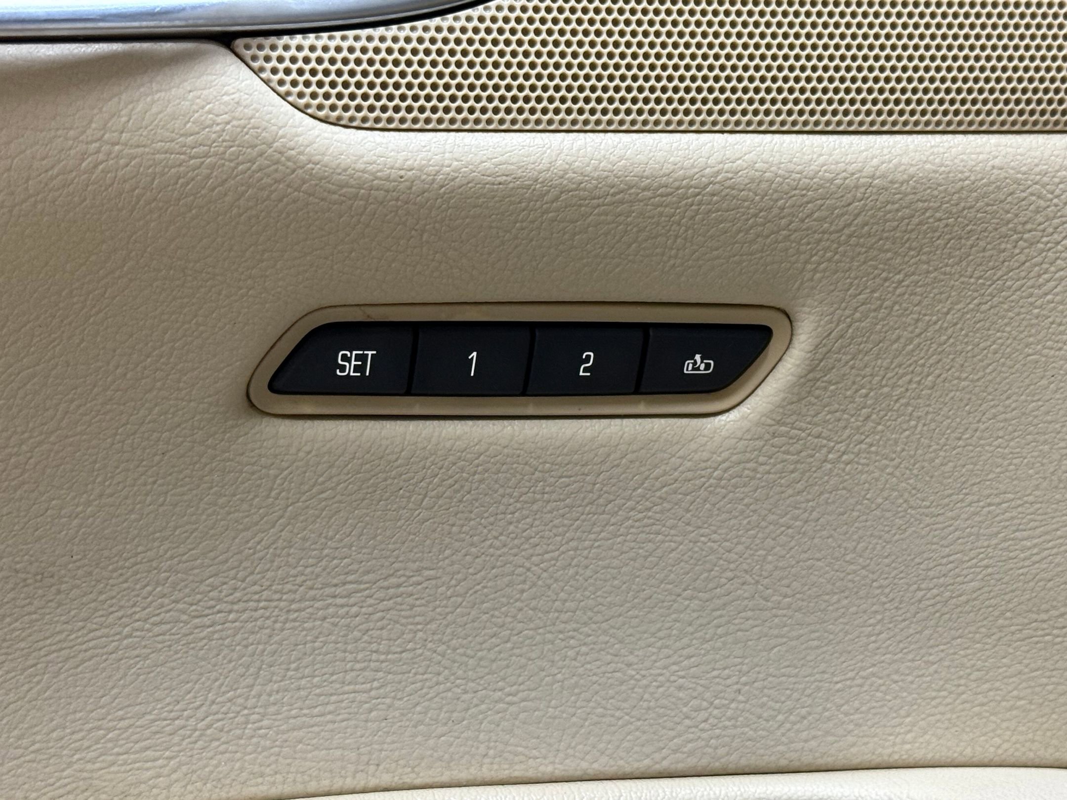 Used 2018 Cadillac XT5 Premium Luxury image 17