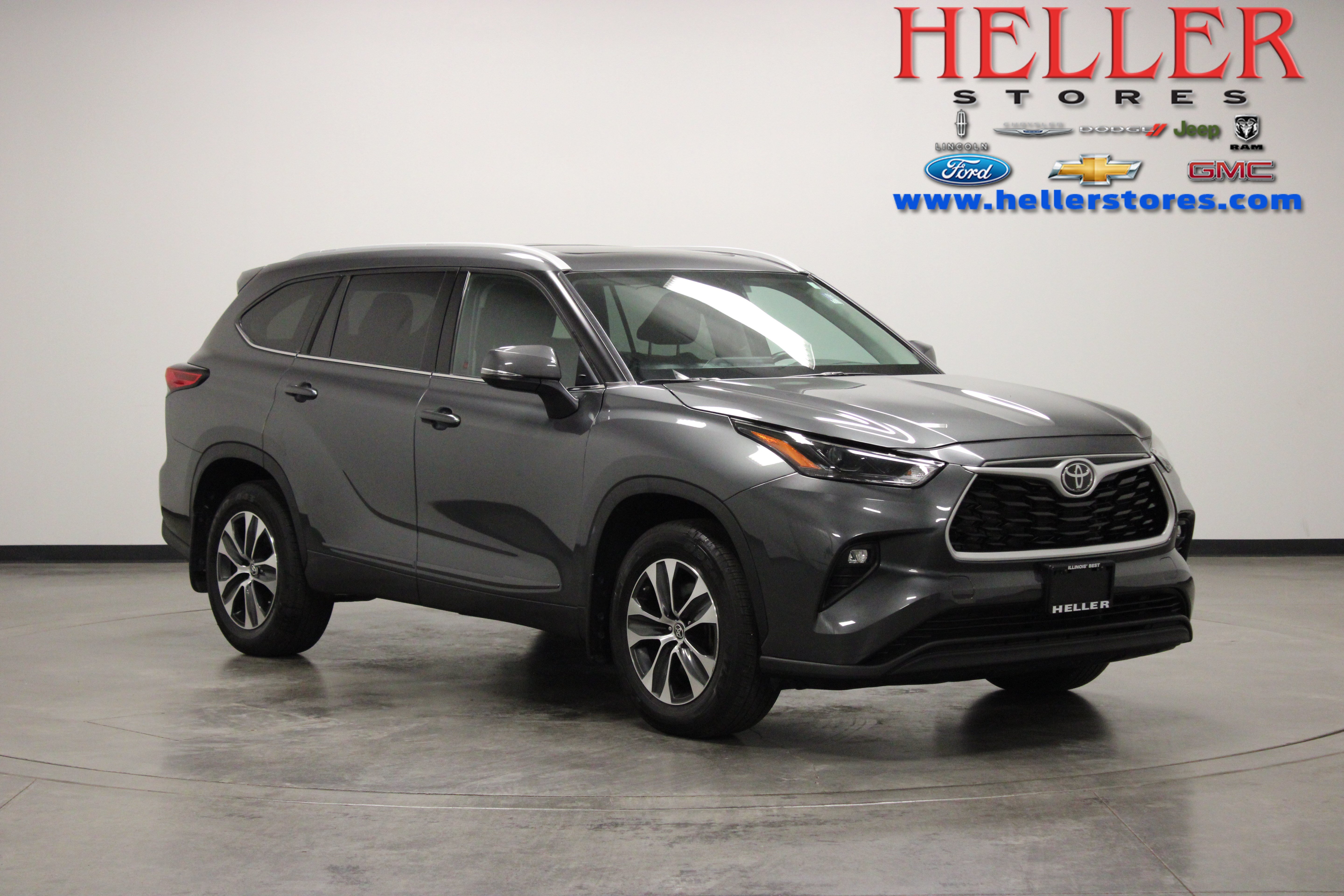 Used 2022 Toyota Highlander XLE
