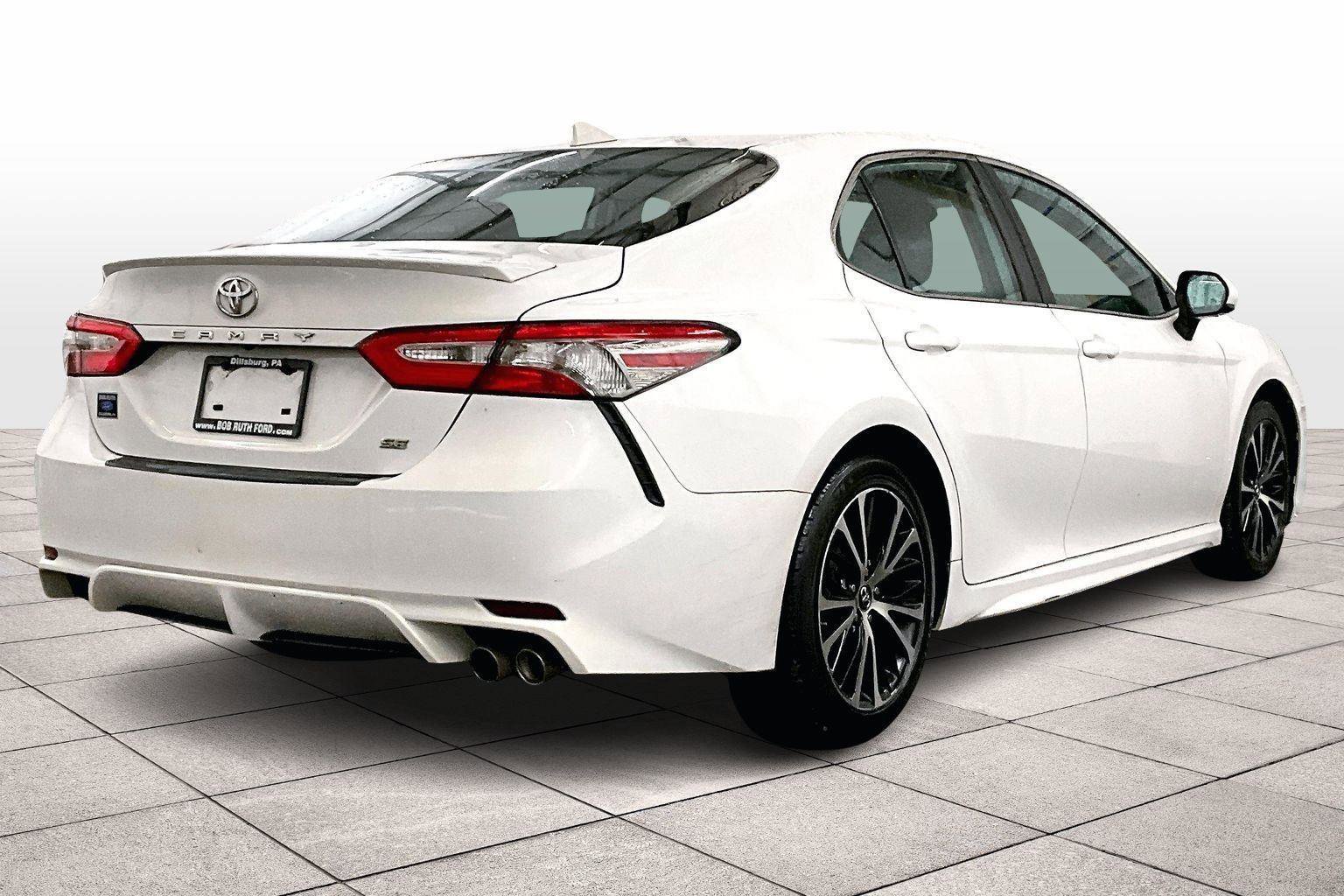 Used 2019 Toyota Camry SE image 11