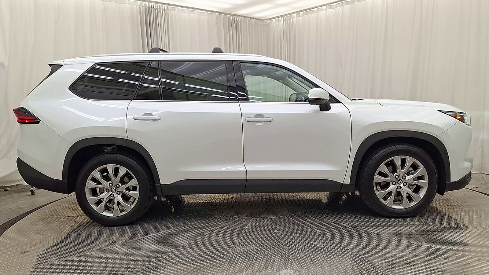 Certified 2026 Toyota Grand Highlander AWD image 7