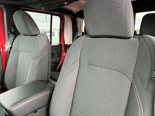 New 2025 Jeep Gladiator Sport image 25