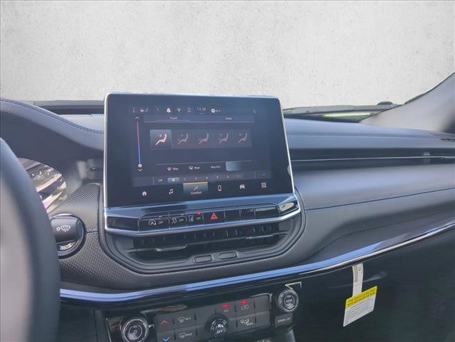 New 2026 Jeep Compass Latitude image 9