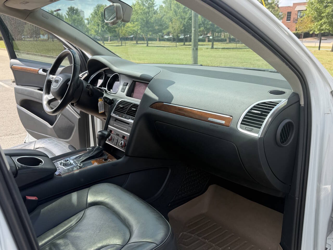 Used 2015 Audi Q7 3.0T Premium w/ Technology Package AWD/4WD image 12