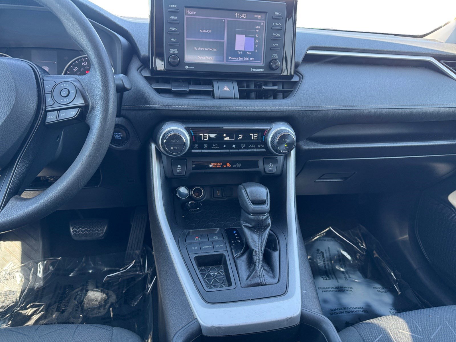 Used 2021 Toyota RAV4 XLE image 11