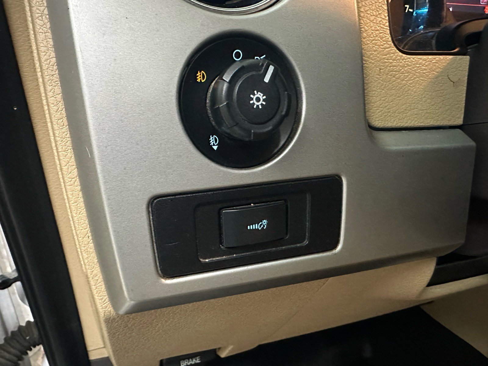 Used 2014 Ford F150 Lariat w/ Equipment Group 501A Mid image 34