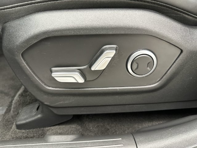 Certified 2025 Hyundai Santa Fe XRT AWD/4WD image 12