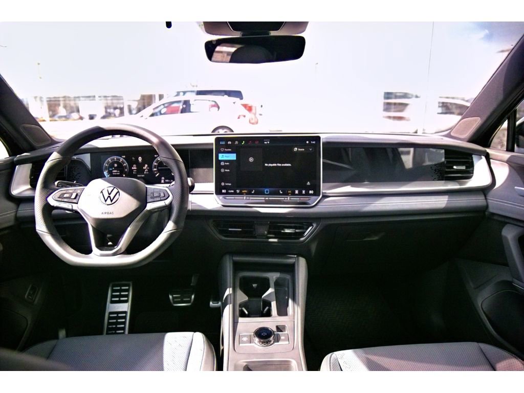 New 2026 Volkswagen Tiguan SE R-Line image 11