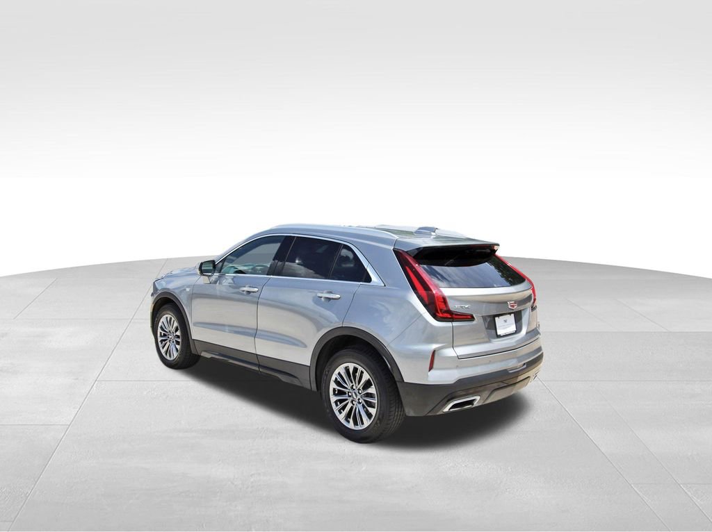 Certified 2025 Cadillac XT4 Premium Luxury FWD image 3