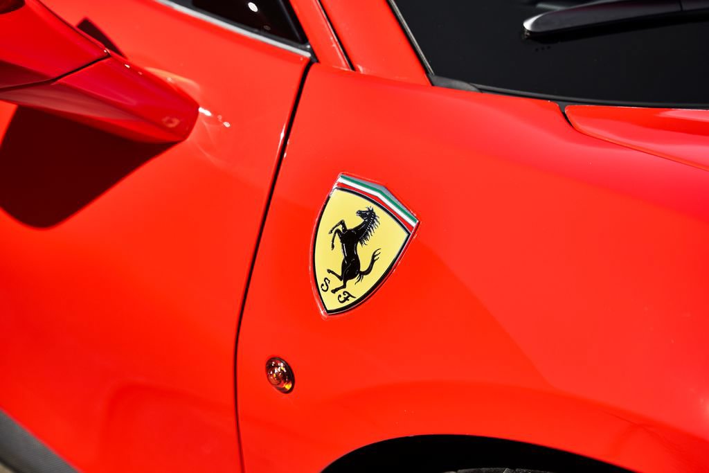 Used 2020 Ferrari 488 Pista Coupe RWD image 9
